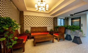Meet Luck Hotel – West/East Alleys & Elephant Trunk Hill
