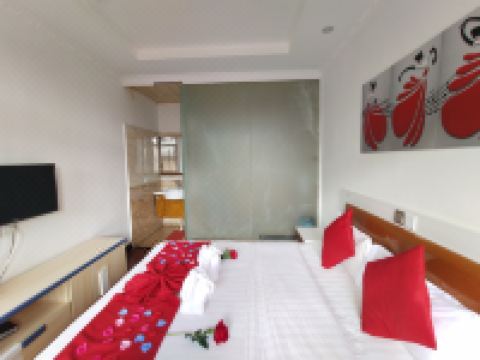 迹墨主题酒店(泸沽湖达祖情人滩店) - 大床房