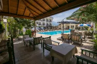 Kilim Hotel & Apart Hotels in Babatasi Mahallesi