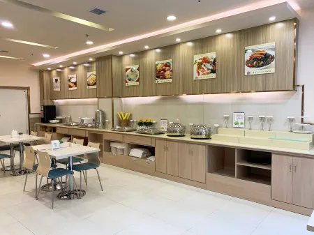 Grace Inn Hotel (Dongying Guangrao Economic Development Zone Management Committee) Отели рядом с достопримечательностью «Dongying Vocational College of Science and Technology (New Campus)»