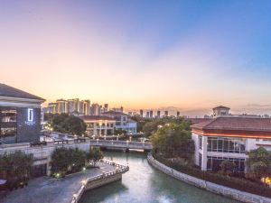 Mechar Hotel(Suzhou Jinji Lake Ligongdi South Metro Station)