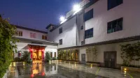 Floral Hotel·Huizhou Yanqi hotel Hotels in Huizhou