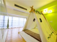 广州乐悠童趣亲子主题公寓 - 小黄人复式一房一厅套房