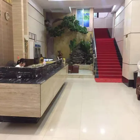 Sihui Warm Business Hotel (Dawang Plaza)
