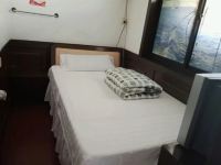 射阳燕峰旅馆 - 普通大床房（公共卫浴）