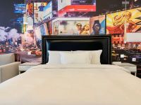 Soft bed设计师公寓(西安文理学院店) - 轻奢夜景纽约投影大床房