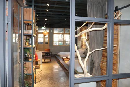 Lukang Yian B&B Отели в г. Чжанхуа