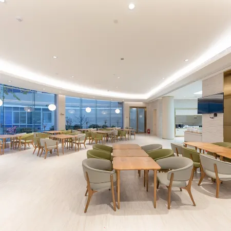 JI Hotel (Jinan Qianfo Mountain) Отели рядом с достопримечательностью «Цяньфошань»