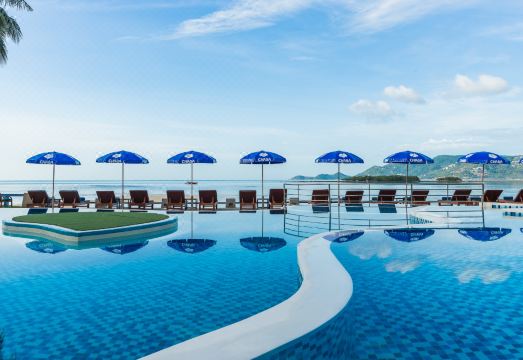 Chaba Samui Resort Hotel Overview