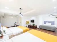 重庆欣雅馨酒店式公寓 - 阳光三床房