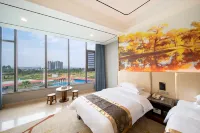 Longfeng Sports Theme Hotel - Rooftop Pools
