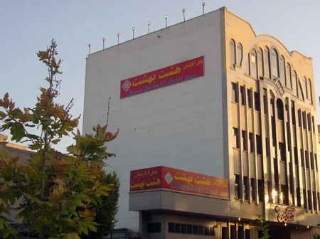 Hasht Behesht Isfahan Отели рядом с достопримечательностью «Хашт-бехешт»
