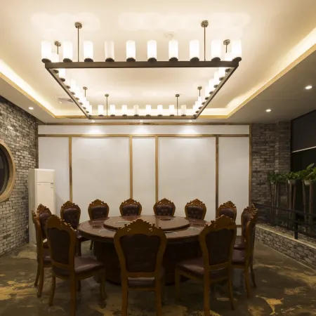 Mingshi Yizhan Hotel