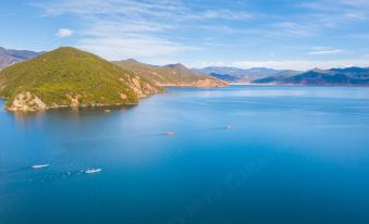 Lugu Lake Yanzuo Lake View Qingshe B&B (Daluoshui Village Branch)