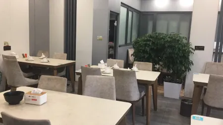 Huimou Jiangbian Courtyard Hotel Отели рядом с достопримечательностью «Xiaoping Trail»