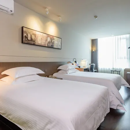 Jinjiang Inn Select Hotel (Qinzhou High-Speed Rail East Station)