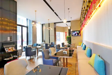 Echarm Hotel (Shanghai Hongqiao Hub National Exhibition Center) Отели рядом с достопримечательностью «Jiwang Park»