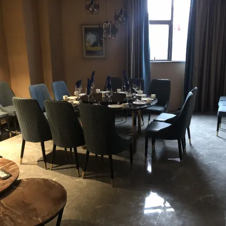 ROYGEM Hotel (Jianshe Middle Road Miluo, Miluo)