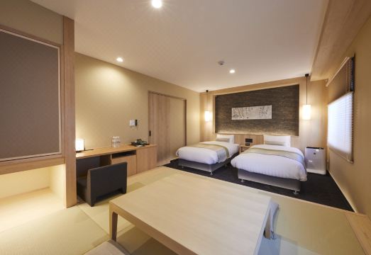 린 시라카와 사우스