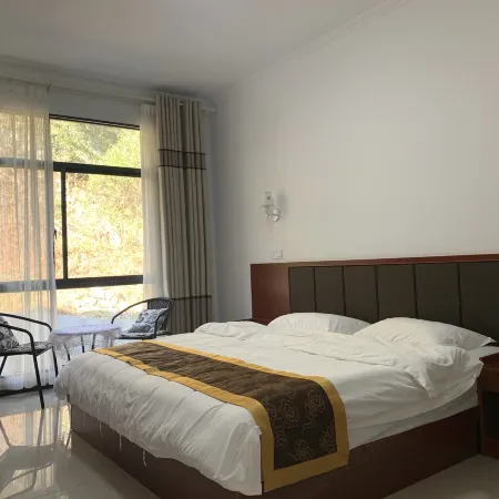 Changyang Junqishanju Farm Stay