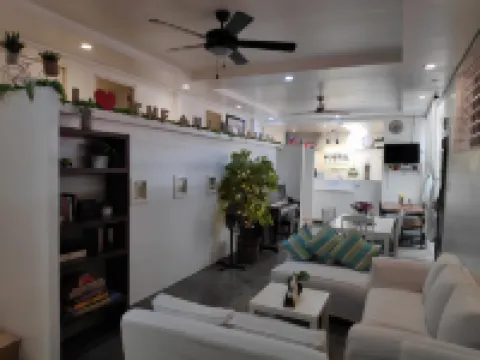 Crossroads Hostel Manila