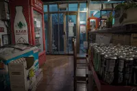 Paoju Factory Youth Hostel (Beijing Summer Palace Subway Station Branch) فنادق في 