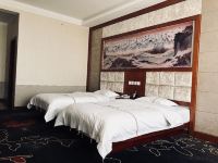 邓州中华一品院酒店 - 皇家园景双床房