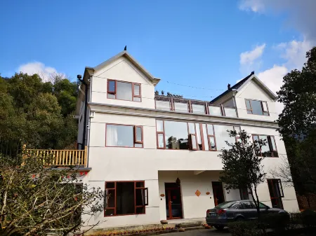 Jiandemi Juzhu B&B (Daciyan Scenic Area Branch) Отели в г. Цзяндэ