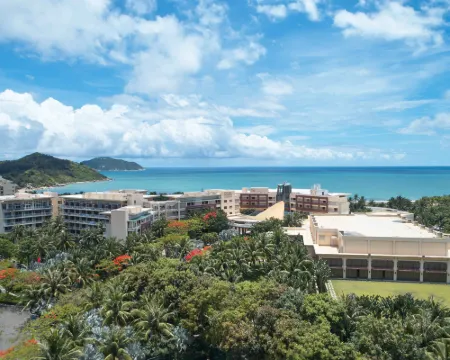 Four Points By Sheraton Shenzhou Peninsula Hotels in Wanning