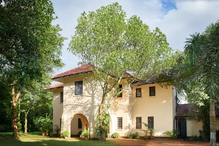 T Hotel Отели в г. Dagon Myothit