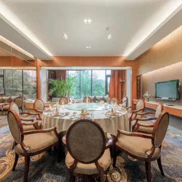 USUM International Hotel Отели рядом с достопримечательностью «Спортивный Центр Гокко»