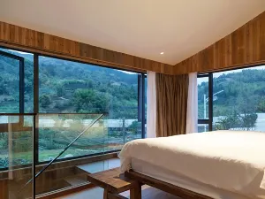 Yunshui Ruyi Travel And DL Tulou Culture B&B