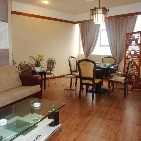 Chengming Riyue Hotel
