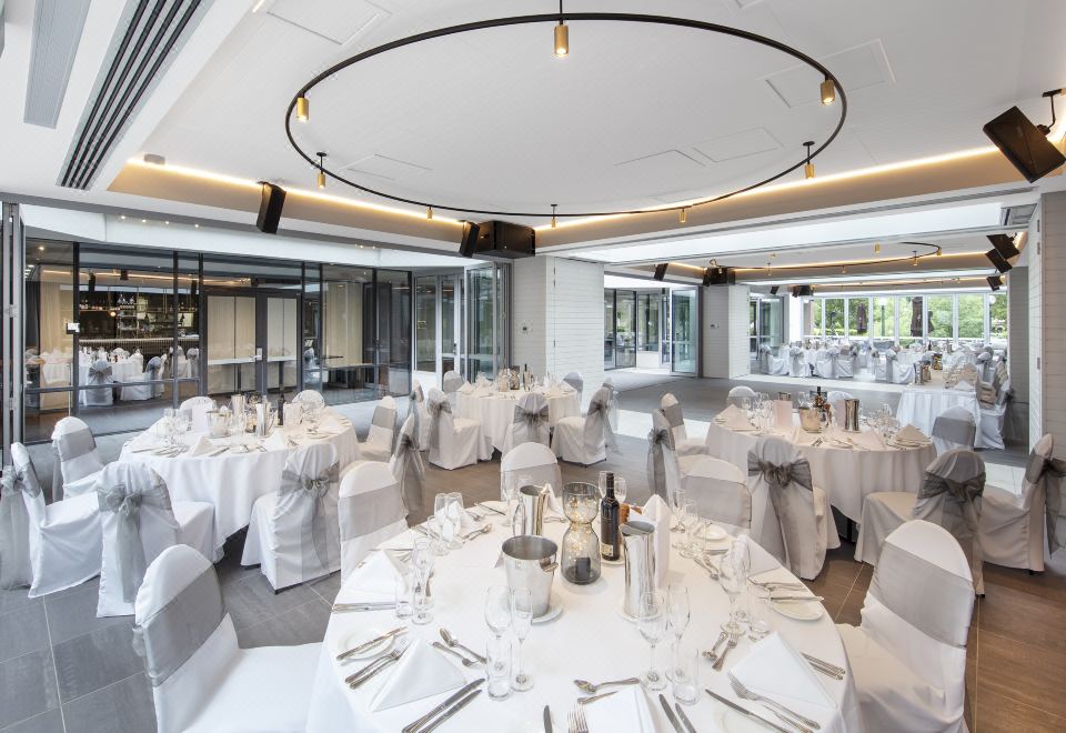 Amora Hotel RiverwalkOver view