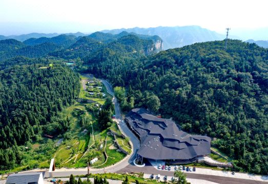 Yichang Three Gorges International RV Camp Hotel Overview