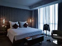 Pullman Jakarta Central Park Hotel dekat Tpu Cidodol