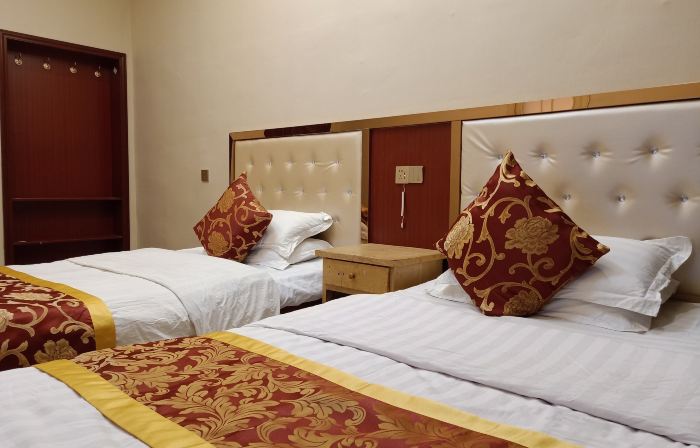 Xinye Liangyuan Hotel