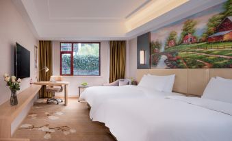 Vienna Hotel (Lijiang Old Town)