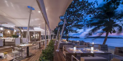 SALA Samui Chaweng Beach Resort Hoteles en Ko Samui