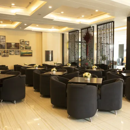 Shangshan Shenghua Business Hotel