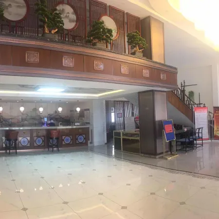 Jinting Hotel (Xuanhua Museum Branch, Zhangjiakou) Отели рядом с достопримечательностью «Народная больница в Цзянчжоу, Цзянчжоу»
