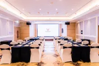 Vienna International Hotel Hotels in Longlin