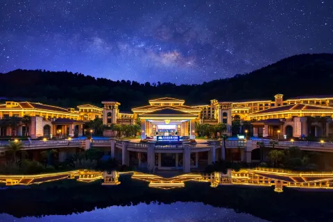 Felton Grand Hotel Bazhong