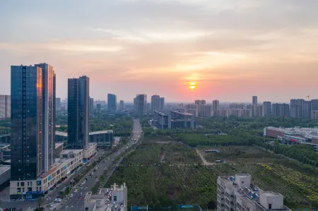 Borrman Hotel (Jining Rencheng District Government Sino-German Square) Отели в г. Цзинин