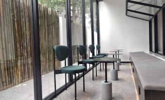 Laizhu Hotel (ChengduTaiKoo Li Chunxi Road)