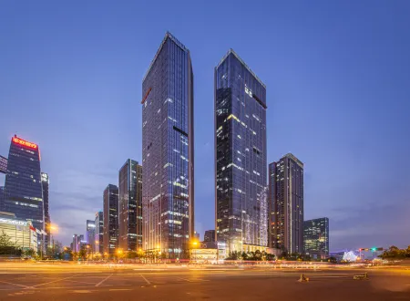 ShiYue•Yiting Hotel (Chengdu Century City New International Convention and Exhibition Center) Отели рядом с достопримечательностью «Tiexiang Temple»