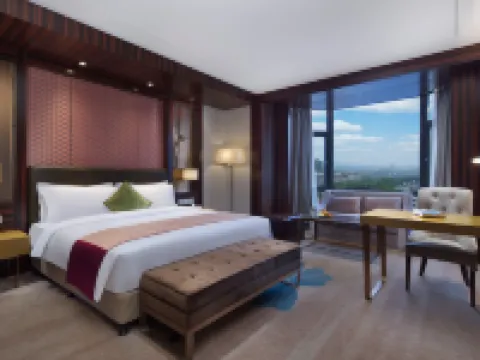 Tianlun Huangchao International Hotel(Chibi North Railway Station) Hotels in Chibi