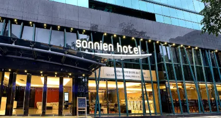 Sonnien Hotel Отели рядом с достопримечательностью «Shin Kong Mitsukoshi»