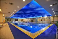 Urumqi Mingyuan New Era Hotel (Meimei MM2 Shopping Center Autonomous Region Museum) - Pools