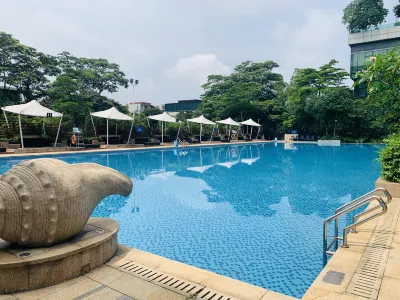 Pinruo Mansion (Guangzhou Helunbao Creative Park Store) Hotels near Baomo Garden Station